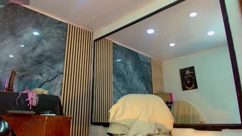 priscilarainbow online show from 03/08/25, 08:46