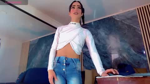 priscilarainbow online show from 09/19/25, 07:58