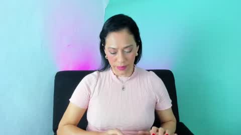 Snapshot of priscilasmiith25 chatting on 06/17/26, 04:08 PriscilaSmiith online show from 06/17/26, 04:08