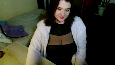 Snapshot of prismm_ chatting on 09/19/25, 04:03 prismm_ online show from 09/19/25, 04:03