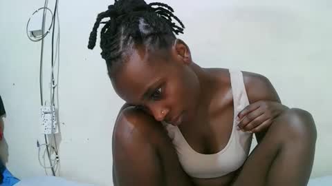 pritty_amber online show from 04/10/26, 08:08