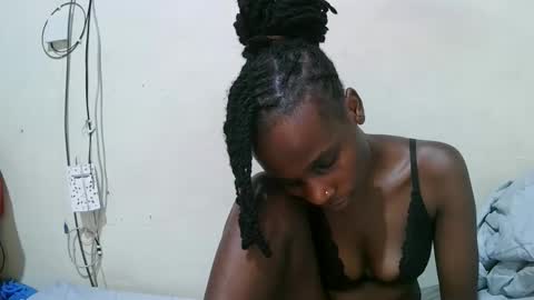 pritty_amber online show from 04/18/26, 06:12