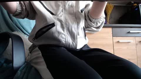 Space online show from 04/12/26, 07:57