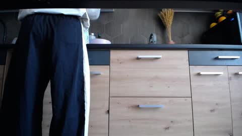 Space online show from 04/15/26, 07:04