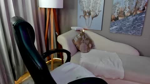 Priya Rose online show from 01/15/25, 05:58