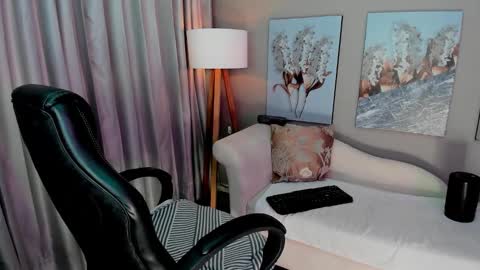 Priya Rose online show from 11/06/25, 06:09