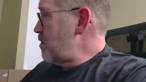 Snapshot of professor21255 chatting on 09/11/25, 10:10 professor21255 online show from 09/11/25, 10:10