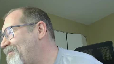 Snapshot of professor21255 chatting on 04/28/26, 11:48 professor21255 online show from 04/28/26, 11:48