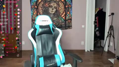 Di online show from 04/16/26, 08:26