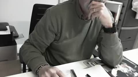 mature hairy guy online show from 02/15/25, 05:28