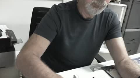 mature hairy guy online show from 06/18/26, 03:16