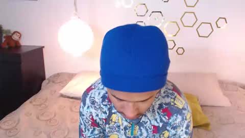 Adris  Juan online show from 11/03/25, 01:51