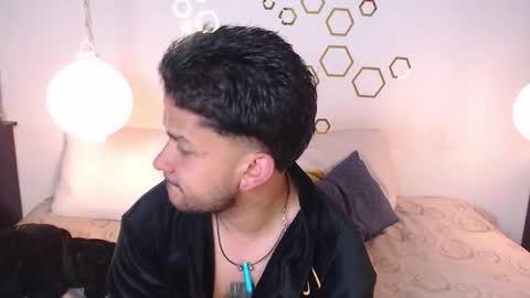 Adris  Juan online show from 11/10/25, 02:43