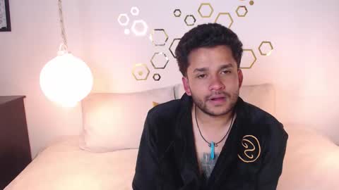 Adris  Juan online show from 11/22/25, 04:00