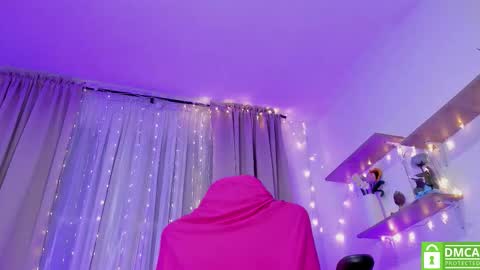    INDEPENDENT MODEL online show from 02/04/26, 04:29