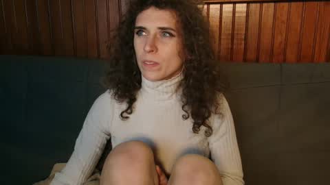 prxscillia_tx online show from 02/09/25, 06:16