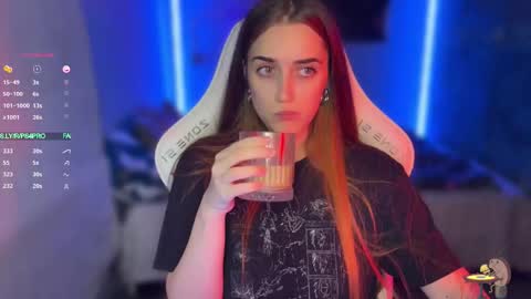 Queen of Pain online show from 11/16/25, 07:30