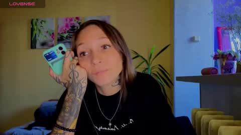 LUCY -----    online show from 09/14/25, 09:52