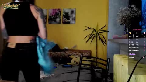 LUCY -----    online show from 10/12/25, 03:11