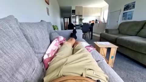 Public online show from 12/08/24, 02:28