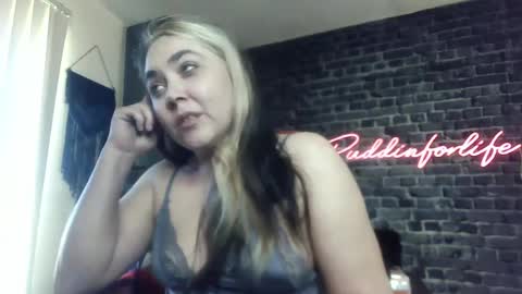 Krystle online show from 04/21/26, 01:39