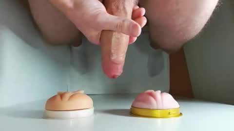 Snapshot of pude90 chatting on 09/24/25, 06:39 PuDe90 online show from 09/24/25, 06:39