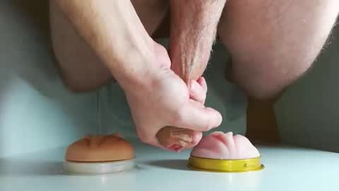 Snapshot of pude90 chatting on 09/28/25, 05:02 PuDe90 online show from 09/28/25, 05:02