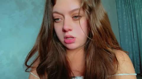 Nayaa Nay 3 online show from 01/14/25, 11:42