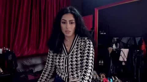 MissPuffyLove online show from 11/10/25, 10:42