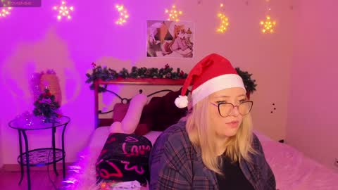 puffybun online show from 12/24/24, 12:33