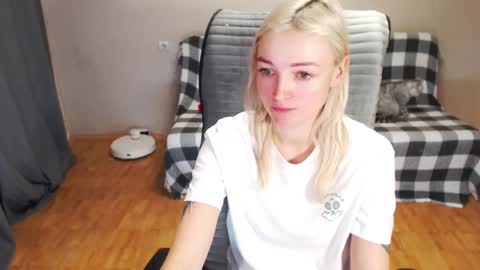 Polly online show from 01/13/26, 03:34