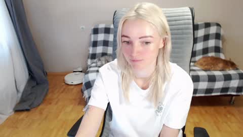 Polly online show from 03/26/26, 05:46