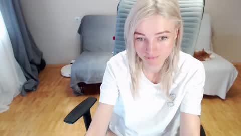 Polly online show from 04/20/26, 06:38