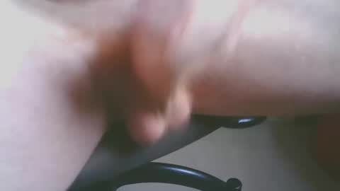 Snapshot of pumuki714122 chatting on 11/30/25, 09:24 pumuki714122 online show from 11/30/25, 09:24