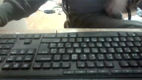 pup_y online show from 11/03/25, 07:48