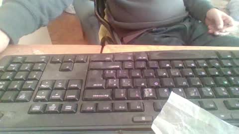 pup_y online show from 11/12/25, 09:32