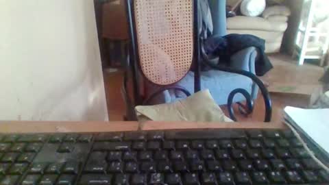 pup_y online show from 11/18/25, 04:00