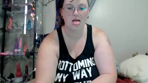 Snapshot of pupghostt chatting on 06/11/26, 01:09 PupGhostt online show from 06/11/26, 01:09