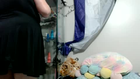 Snapshot of pupghostt chatting on 06/17/26, 06:42 PupGhostt online show from 06/17/26, 06:42