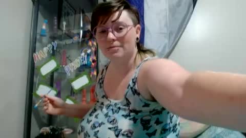 Snapshot of pupghostt chatting on 06/19/26, 01:26 PupGhostt online show from 06/19/26, 01:26