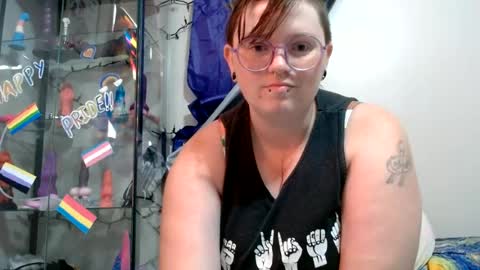 Snapshot of pupghostt chatting on 06/29/26, 01:11 PupGhostt online show from 06/29/26, 01:11