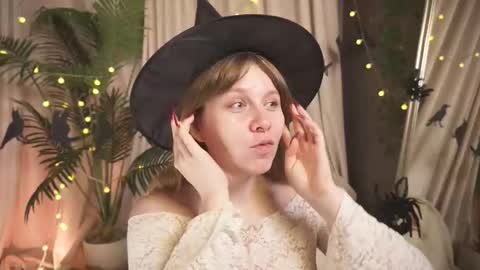 constant schedule Wednesday  Friday  Saturday  Sunday  The Rosemarie online show from 10/30/25, 06:04