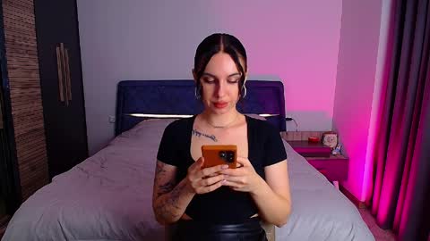 Julia online show from 04/08/26, 05:13