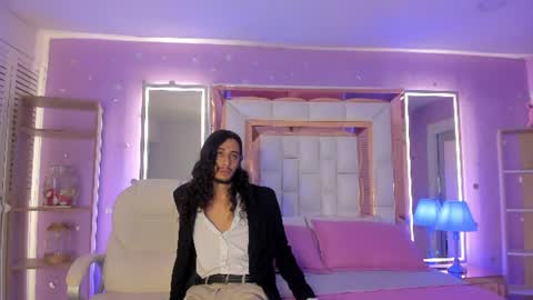Snapshot of puretemptation_ chatting on 06/25/26, 07:40 Experienced guys online show from 06/25/26, 07:40