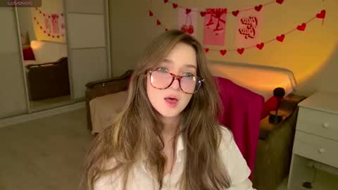 Bella online show from 12/05/25, 05:49