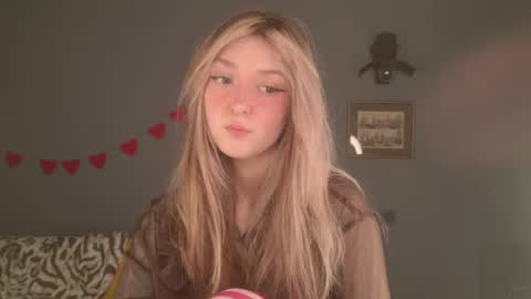 Bella online show from 04/09/26, 05:40