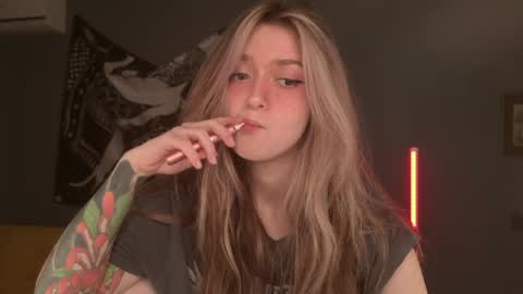 Bella online show from 04/18/26, 08:18