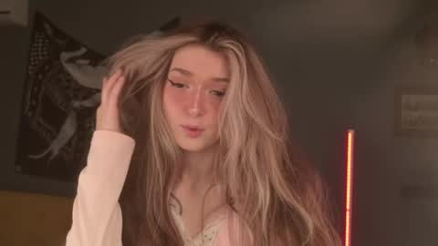 Bella online show from 04/19/26, 09:52