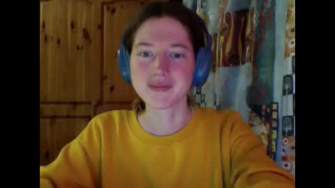 purple_cat55 online show from 10/31/25, 08:15