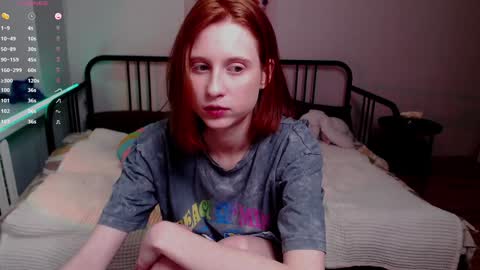 Snapshot of purplebeawer chatting on 12/08/24, 11:29 Francine online show from 12/08/24, 11:29